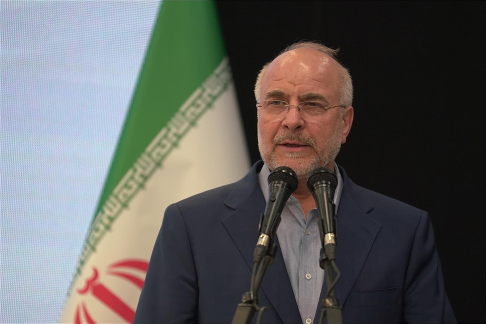 تسهیل‌گران بنیاد علوی مجاهدان اقتصادی هستند